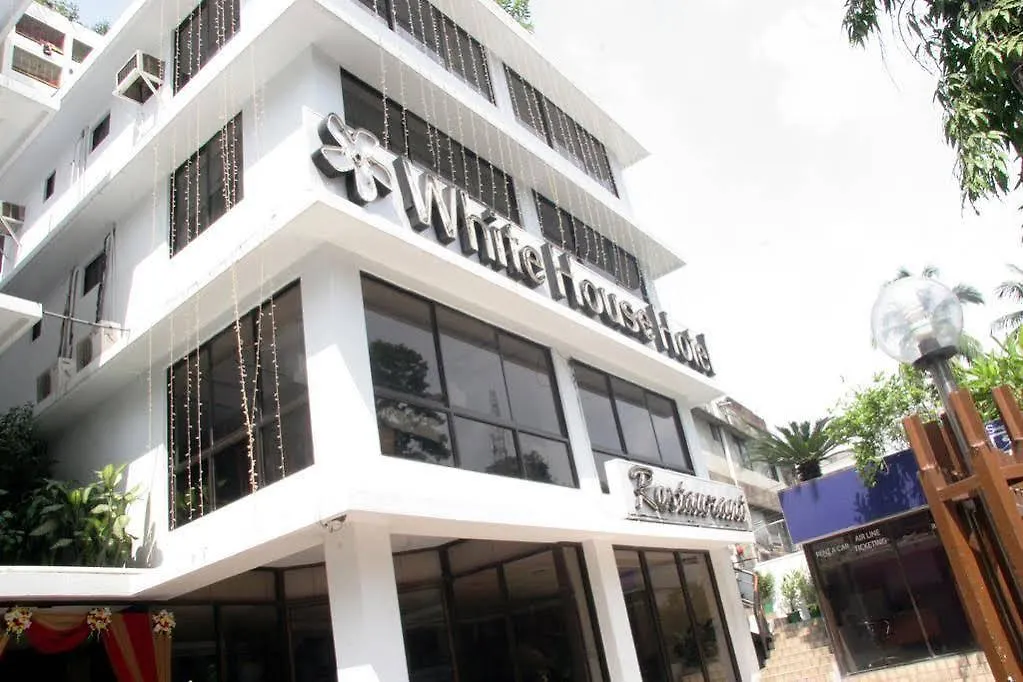 White House Hotel - City Center Ντάκα