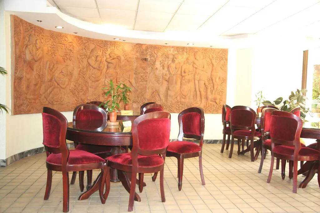 White House Hotel - City Center Ντάκα